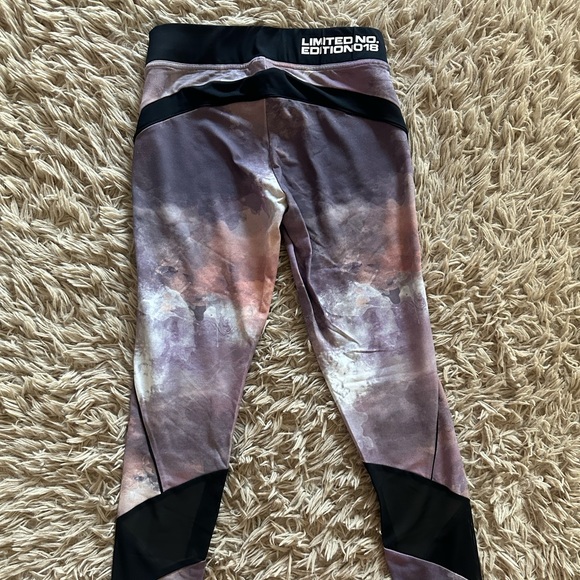 Better Bodies Limited Edition XS Galaxy Tights - Picture 2 of 4